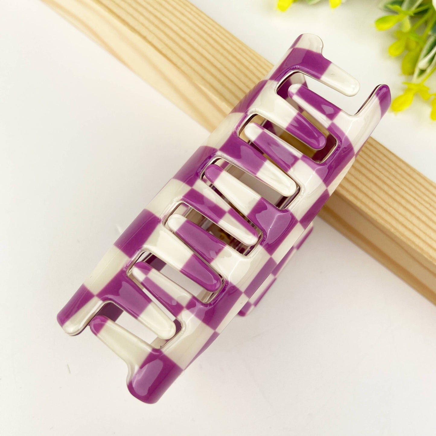 Checkered Retro Claw Clip | Purple