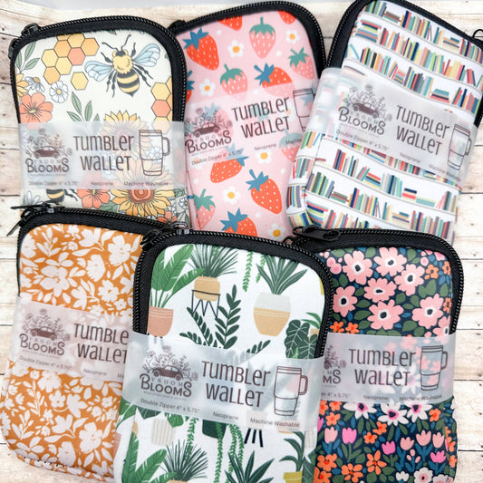 Tumbler Wallet Zipper Pouch | Strawberries & Daisies